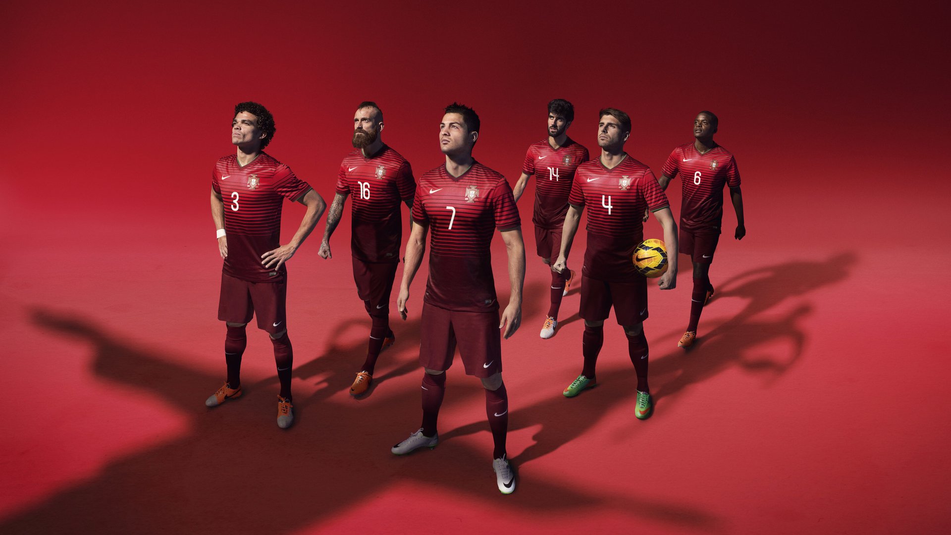 爱游戏在线登录入口-上海申花球员展现超群实力，获得赞誉，上海申花著名球员