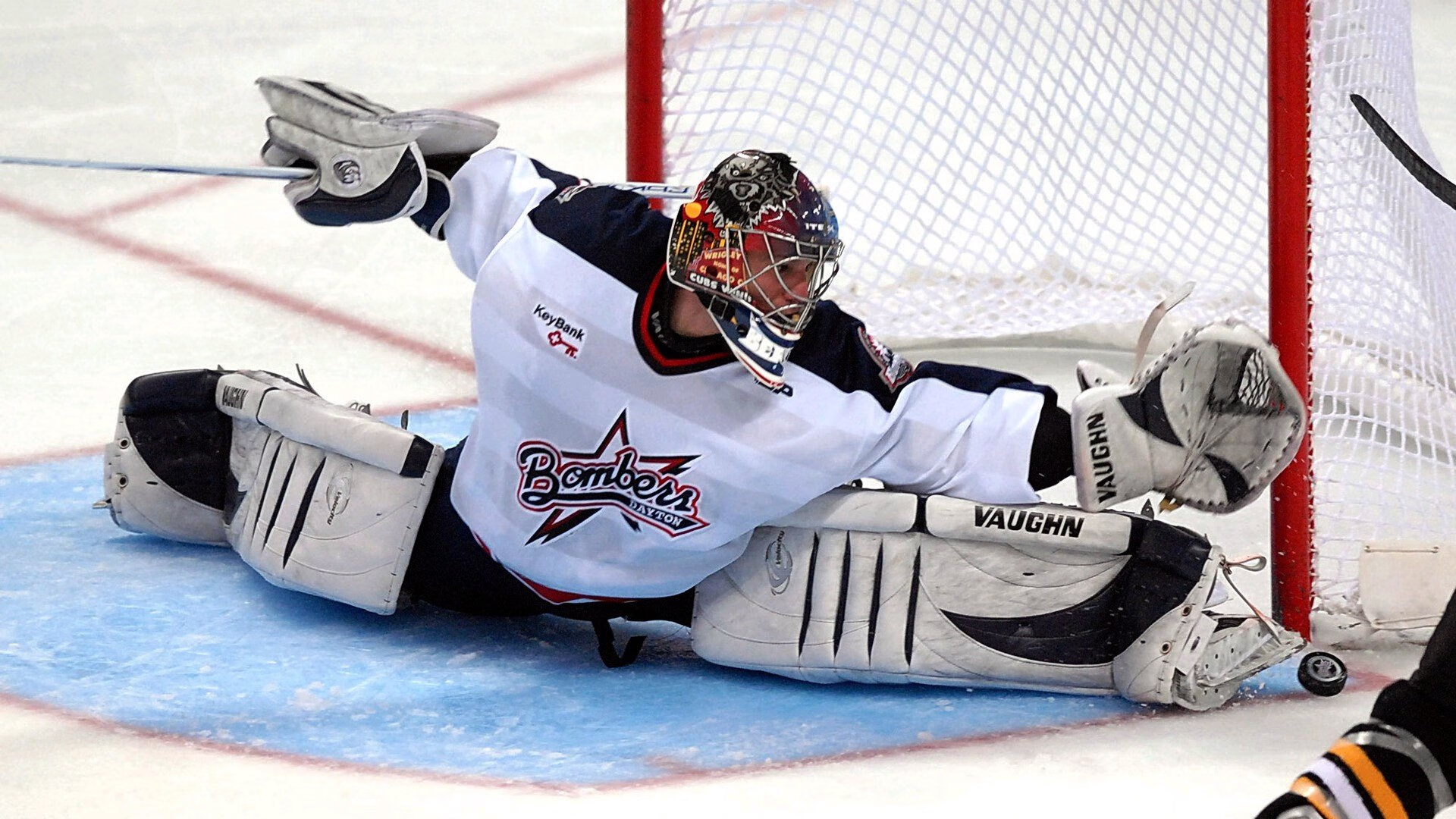 爱游戏官方网站-亚历克斯·格林伍德在橄榄球锦标赛中发挥出色，成为防守新星，亚历克斯-格林伍德